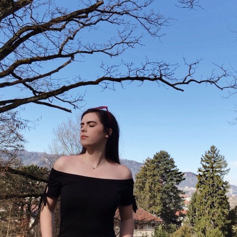 Meet your Posher, Delaney